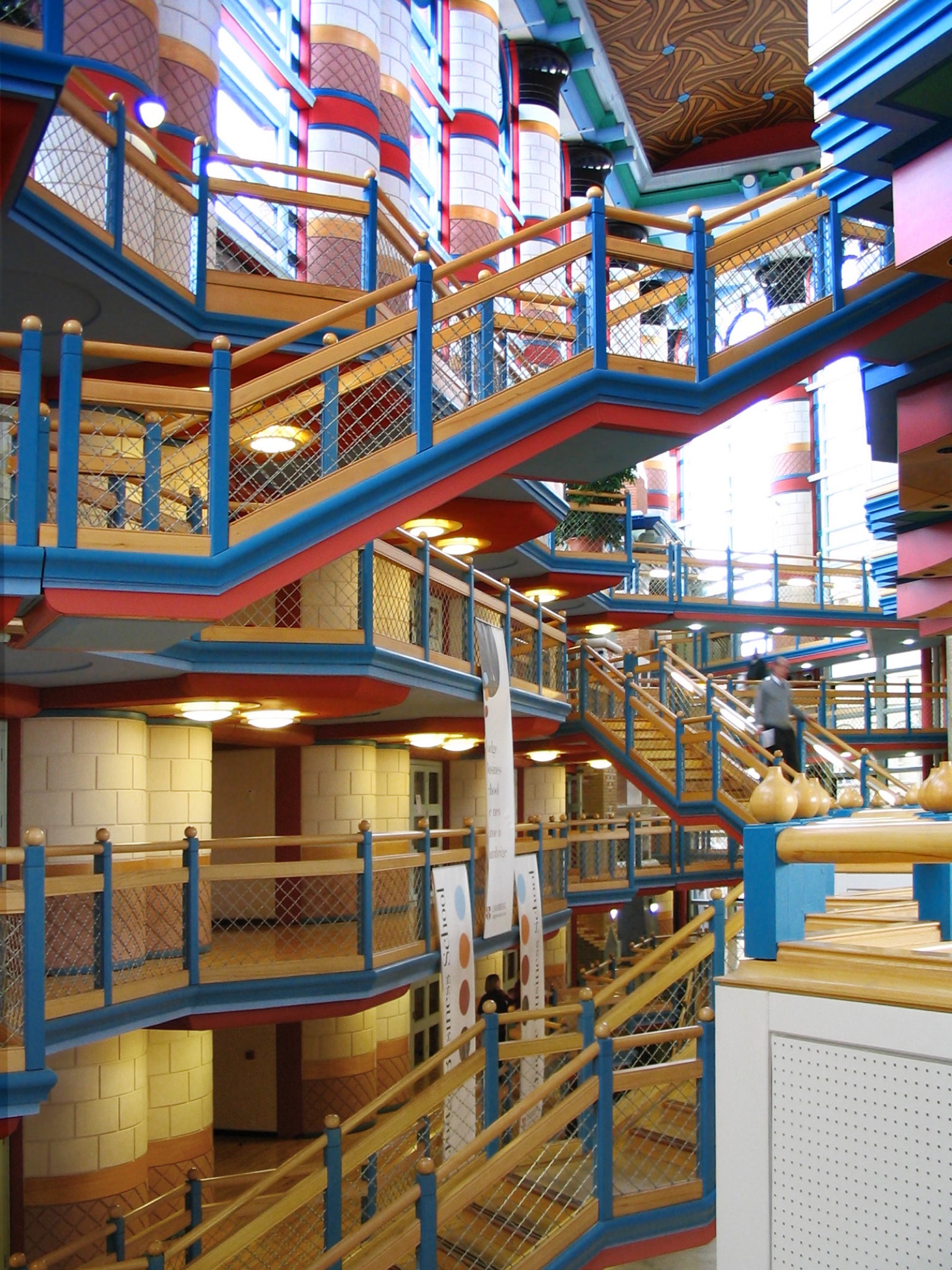 Cambridge Judge Business School — interior atrium